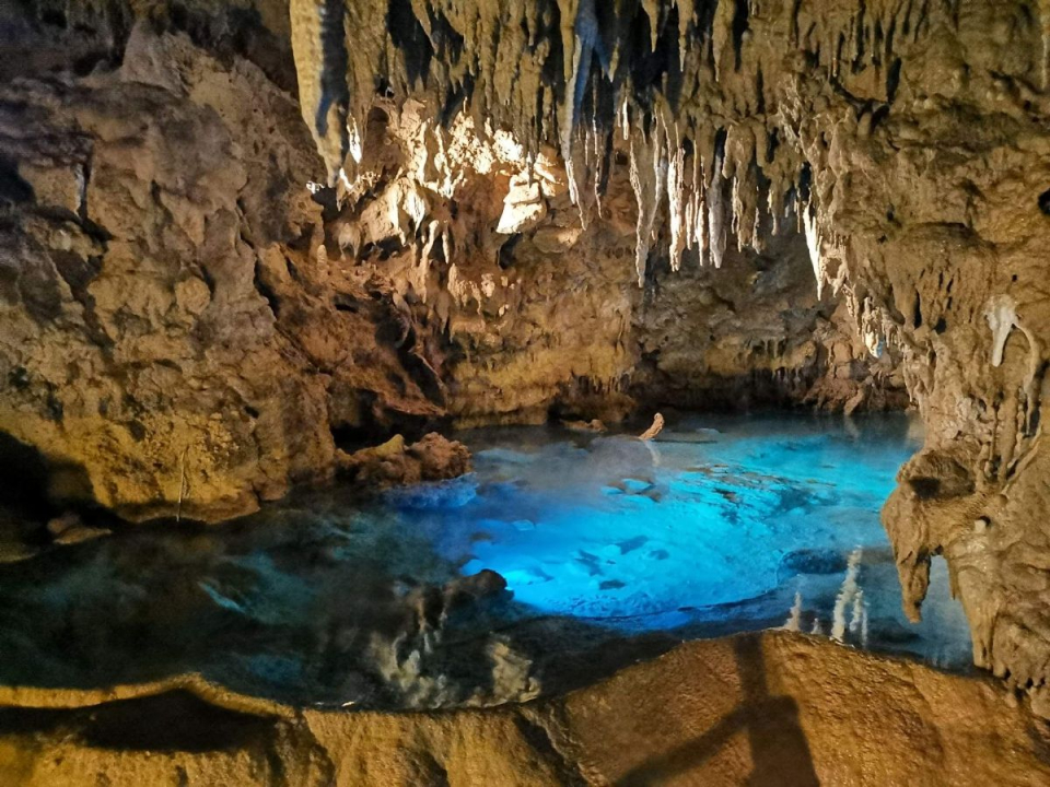 gyokusendo-cave
