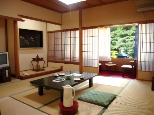 Fukuchiin interior
