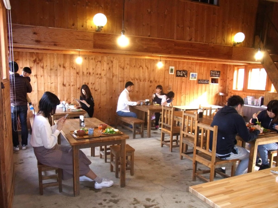ワイナリーの宿 田舎倶楽部