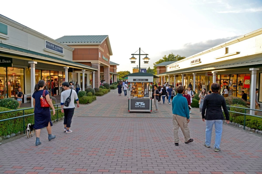 Gotemba Premium Outlets (Shizuoka Prefecture)