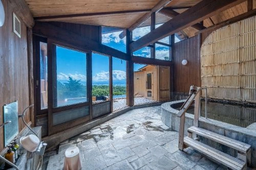 HishinoOnsenTokiwakan large bath