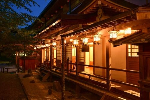 Soujiin Exterior night