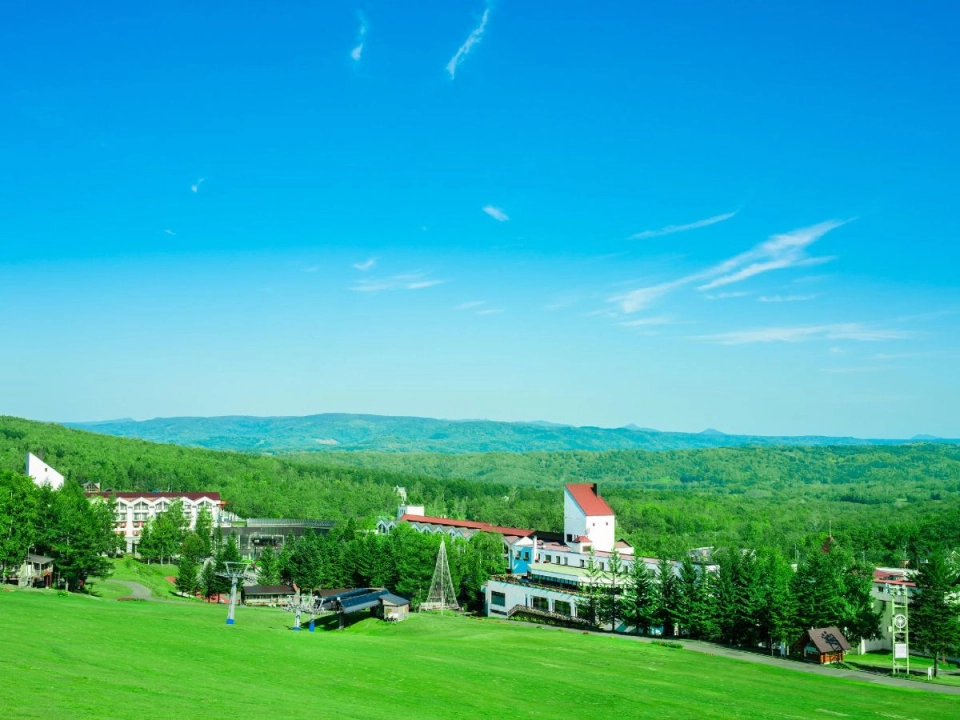 Rusutsu Resort Hotel & Convention Exterior