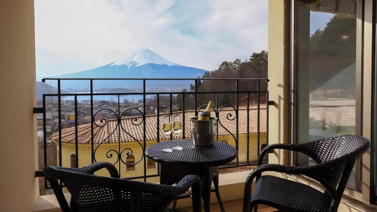 La Vista Fuji Kawaguchiko terrace