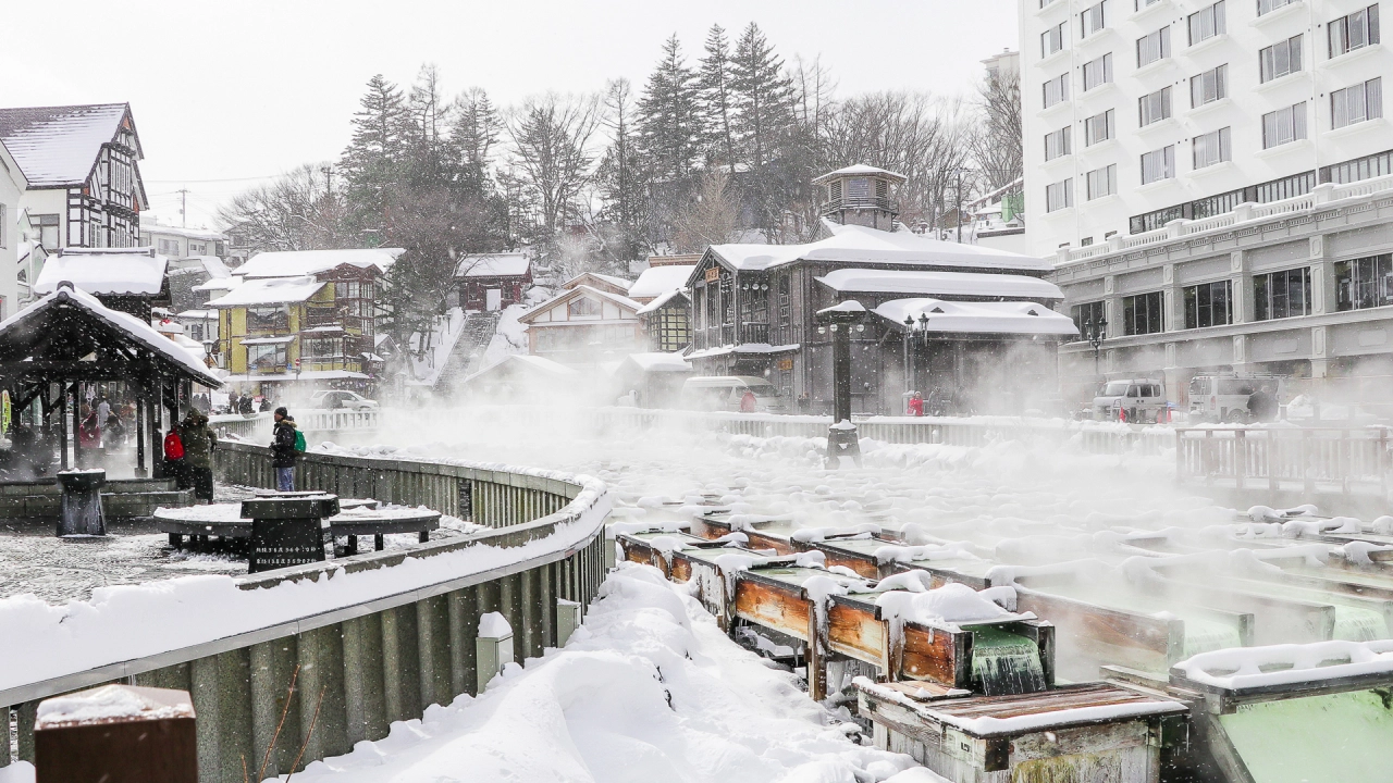 Kusatsu Onsen's Winter Scenery (Gunma Prefecture)
