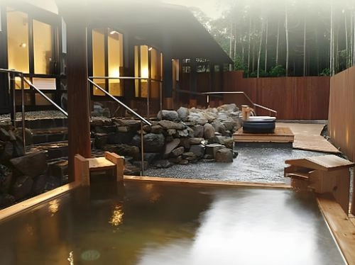 Yakushima Manten Ryokan open air bath
