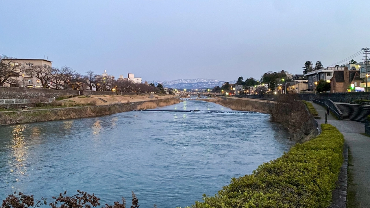 Saigawa Riverbank Walk