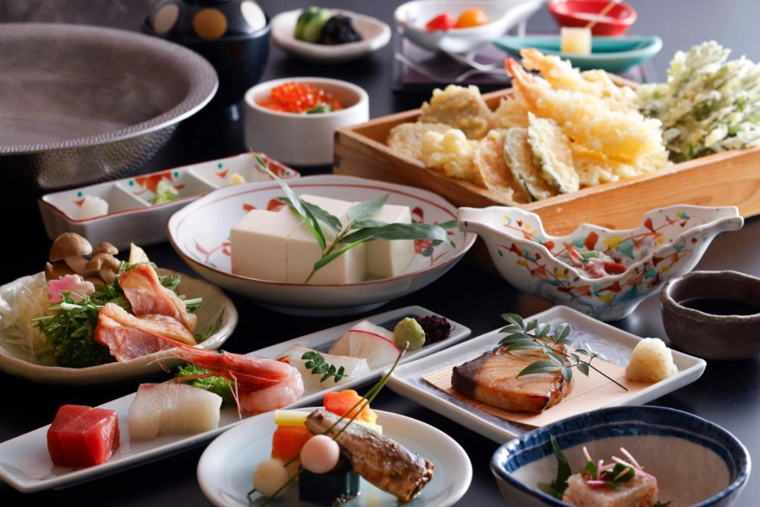 Kadensho, Arashiyama Onsen, Kyoto - Kyoritsu Resort dinner
