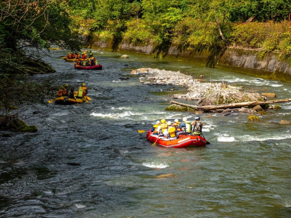 
Rafting image
