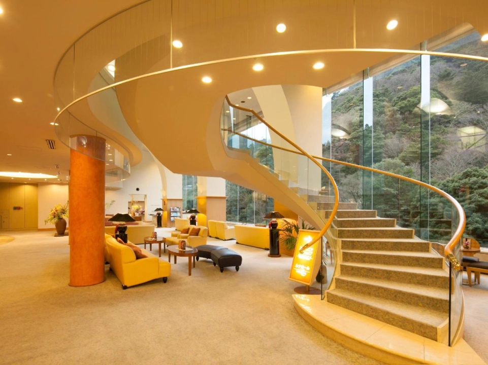 Gekkoen Kourokan Hotel lobby