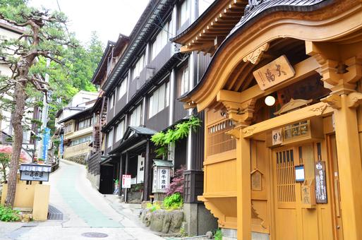 Nozawa Onsen | Popular hotels and Ryokan (Japanese inn) based on reviews!